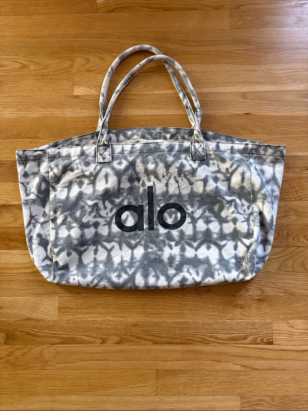 ALO Yoga Gray Tie-Dye Canvas Tote